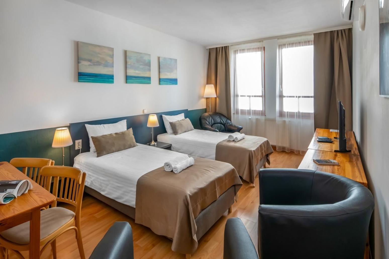 Aparthotel Corvin *